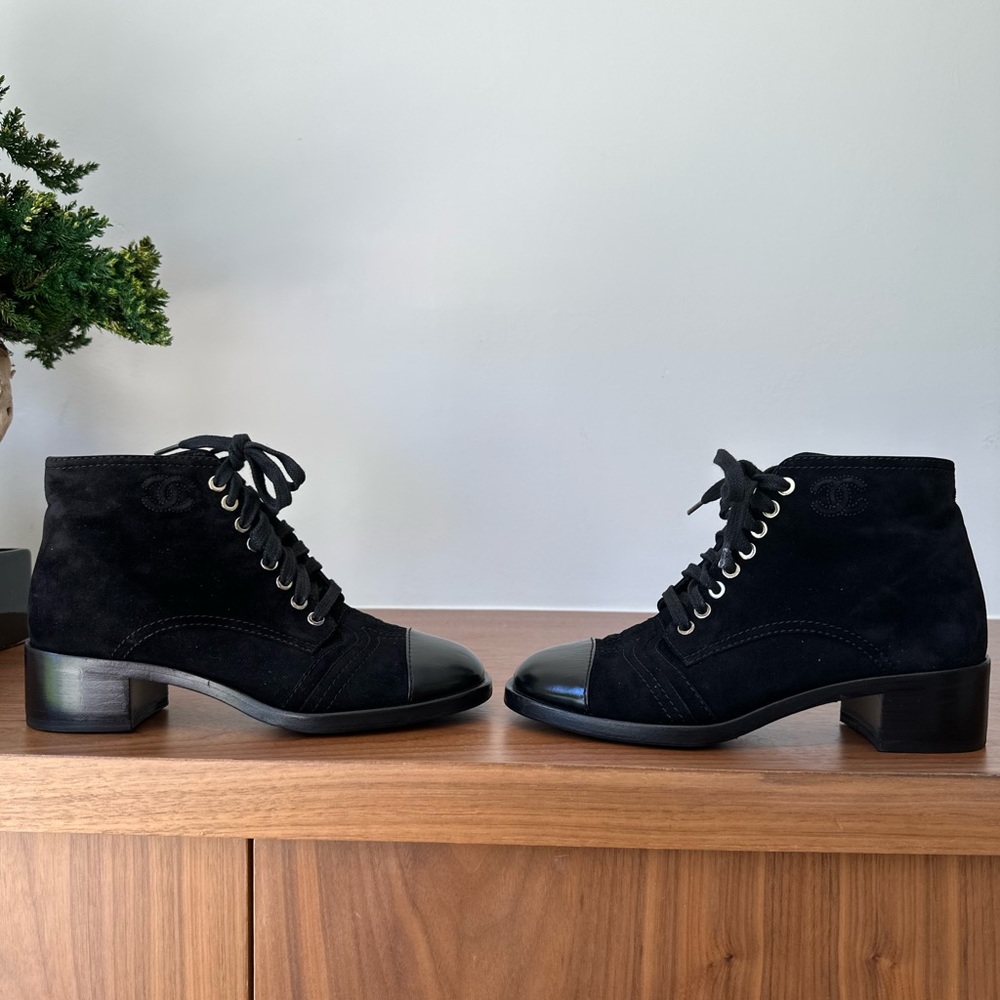 Chanel booties amazing condition